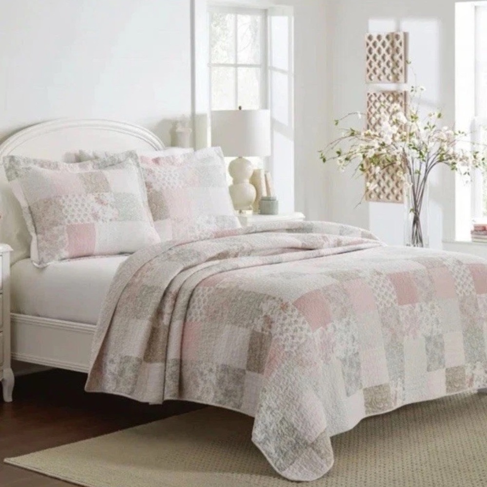 Laura Ashley Full/Queen PINK Patchwork Quilt Set Reversible 100% COTTON ~ 3Pc - Picture 7 of 7
